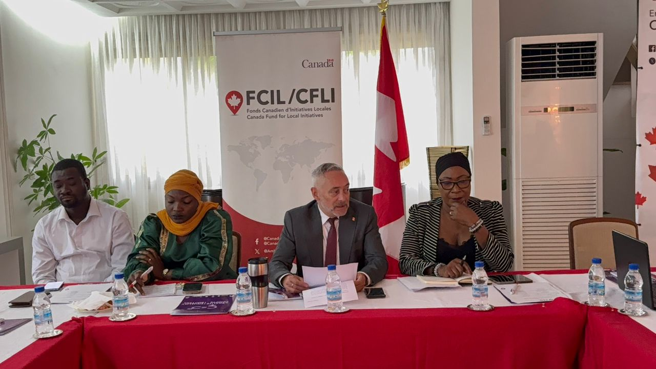 Signature de l'accord FCIL/CFLI entre l'INADEC et l'Ambassade du Canada